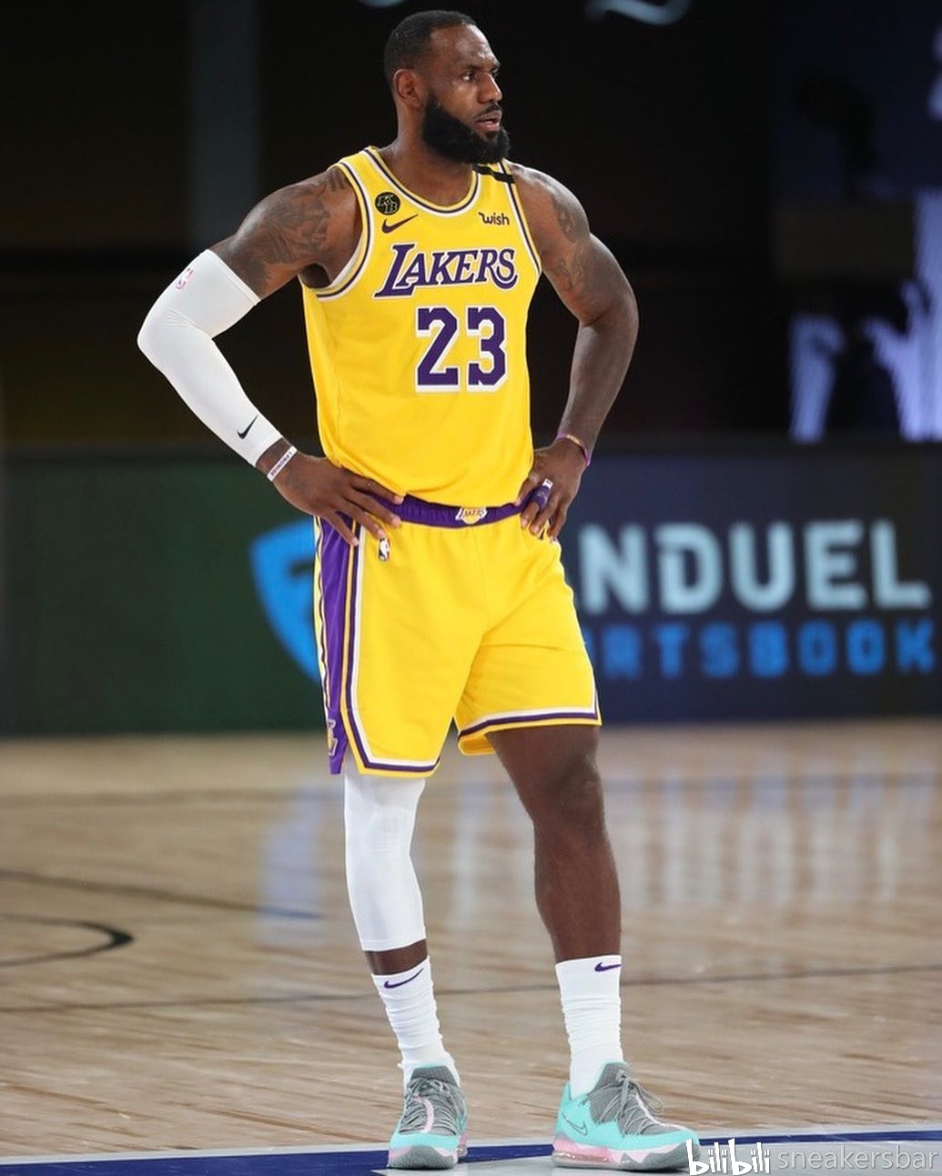 而在比分领 而在比分领